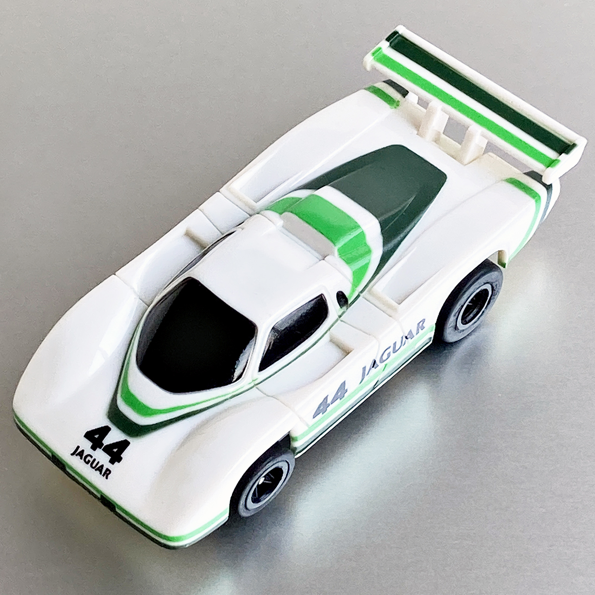トミー マグナカー HOスケール スロットカー ジャガー XJR-7 Tomy AFX