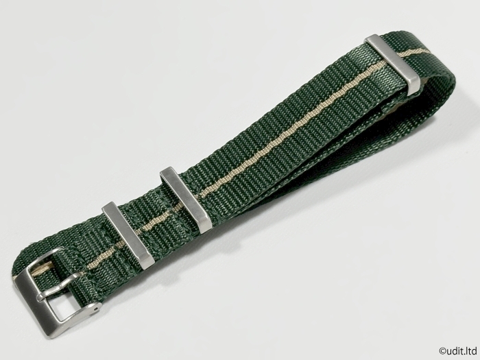 ラグ幅:20mm 艶有り 高品質 NATO ストラップ グリーン/ベージュ ストライプ 腕時計ベルト【ロレックス オメガ タグホイヤー 対応】DCの画像1