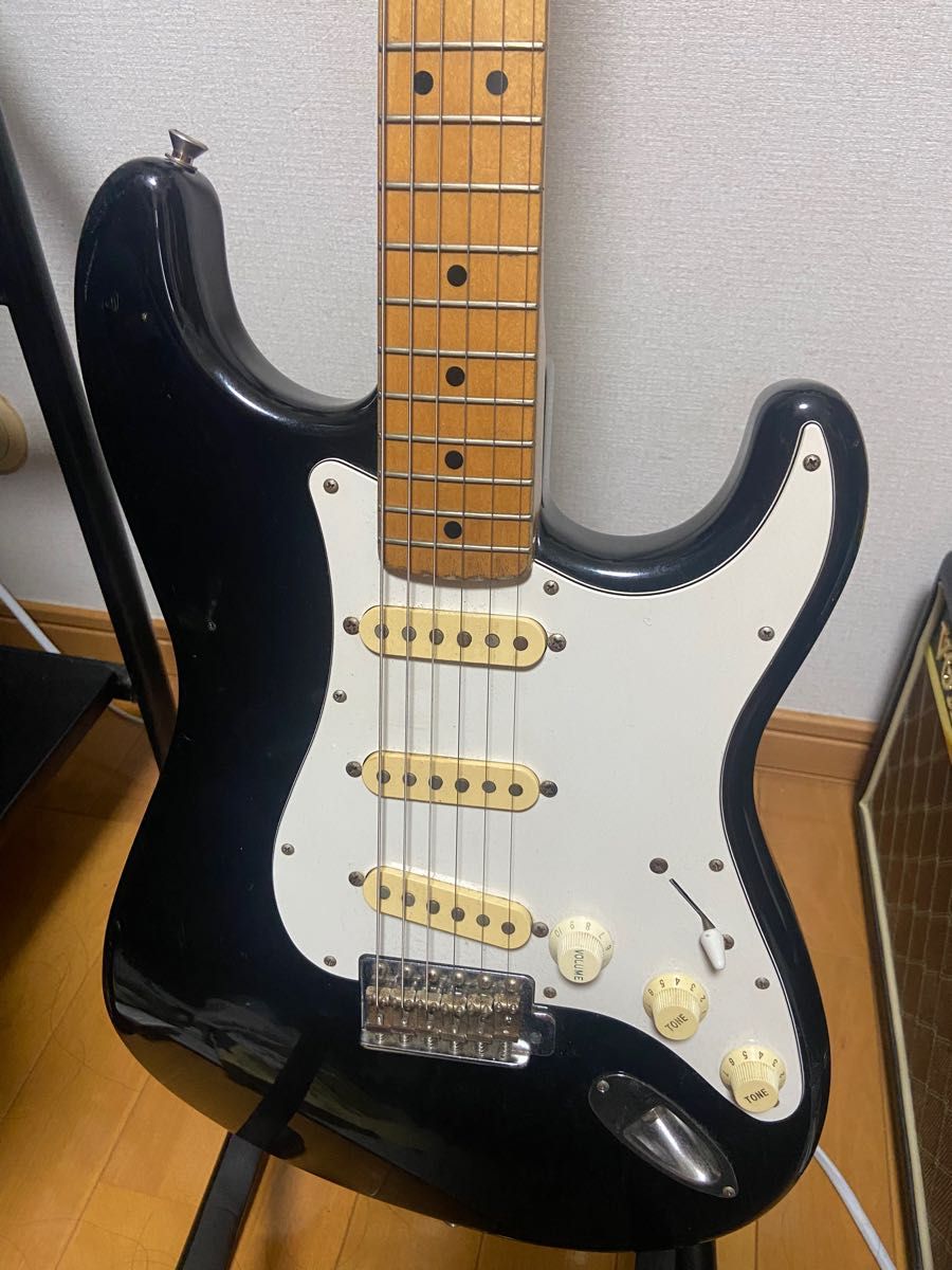Fender japan ストラトキャスター 黒