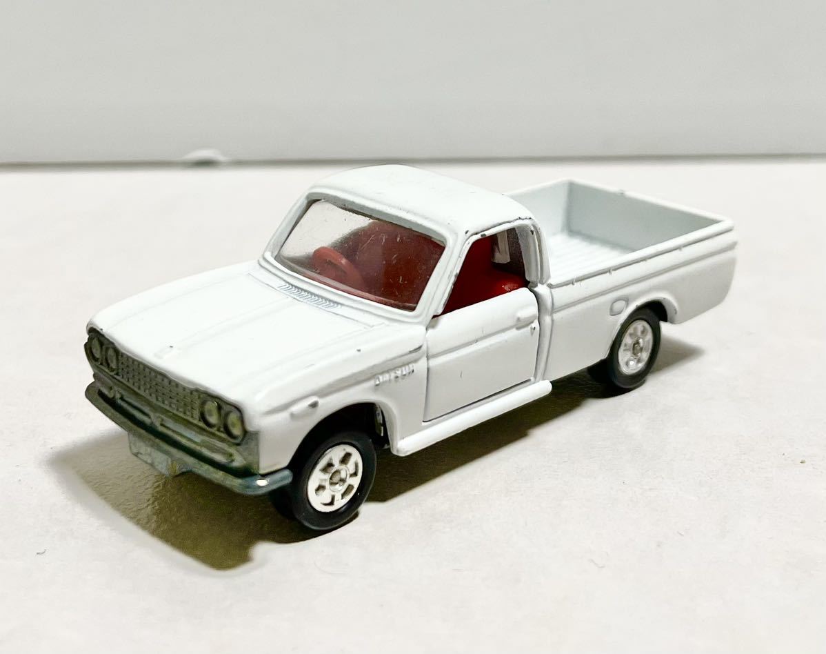 美品 トミカ 黒箱42 トラック 1300 ダットサン ミニカー - education