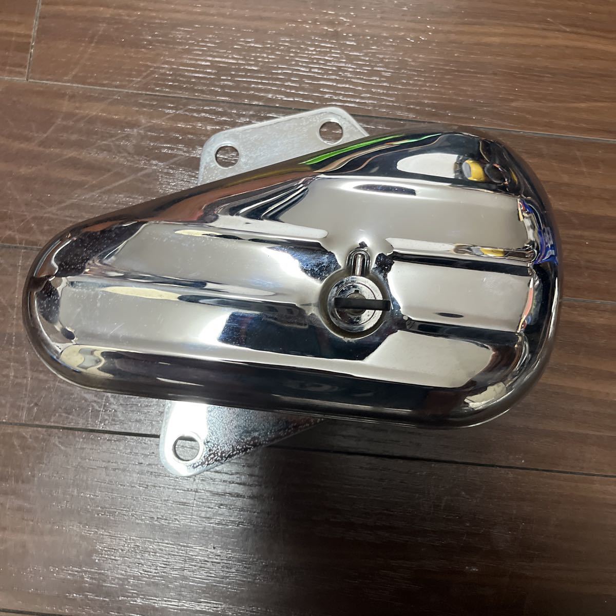ハーレー 純正 ツールボックス ソフテイル FLSTC FLSTS 中古品 鍵付き