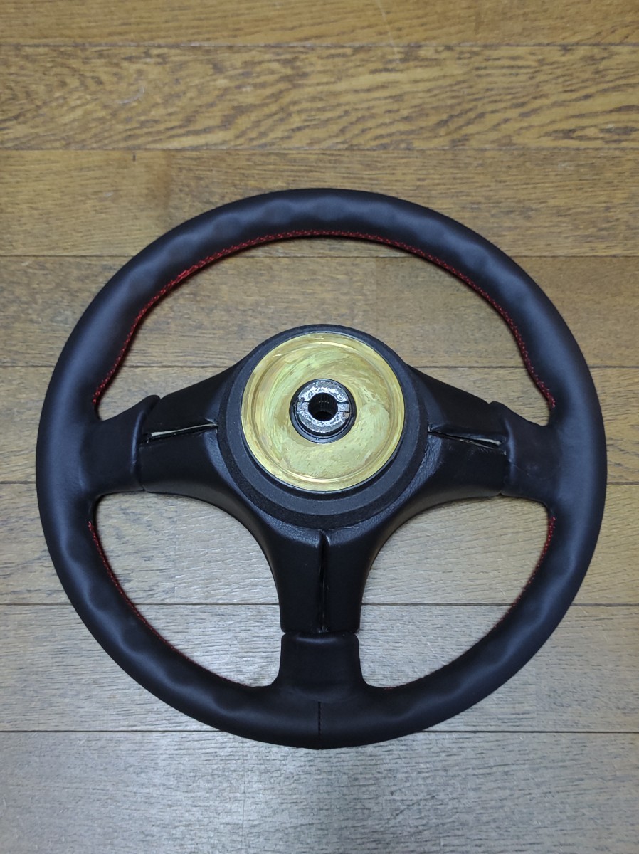 希少張替済 DC2純正MOMOステアリング インテグラ/タイプR/typeR 希少張替済 DC2純正MOMOステアリング インテグラ/タイプR/typeR