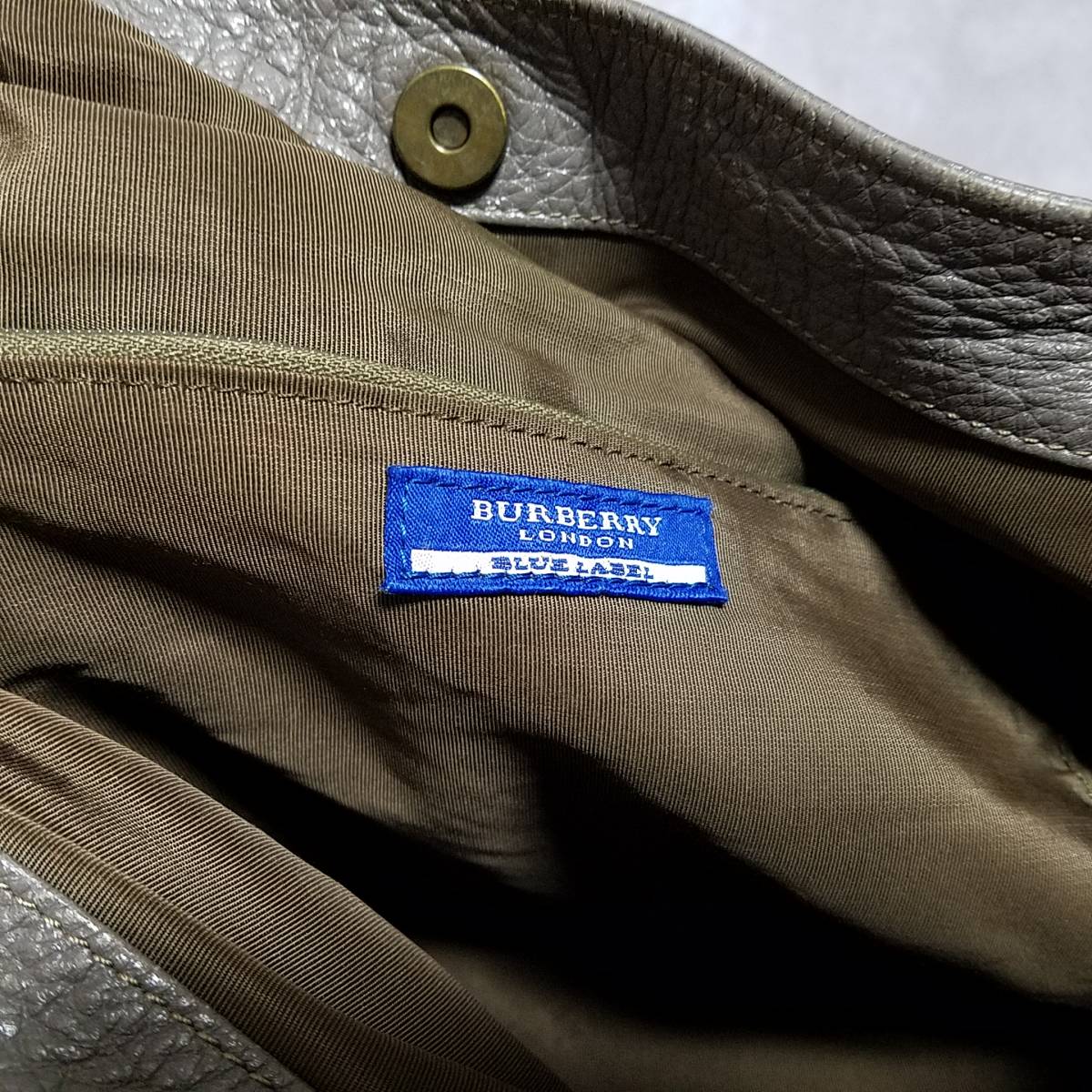 【良好】BURBERRY BLUE LABEL　バーバリー　正規品 ★ 本革　レザー　ハンドバッグ　トートバッグ　ワンショルダーバッグ　肩掛け　A4収納_画像10