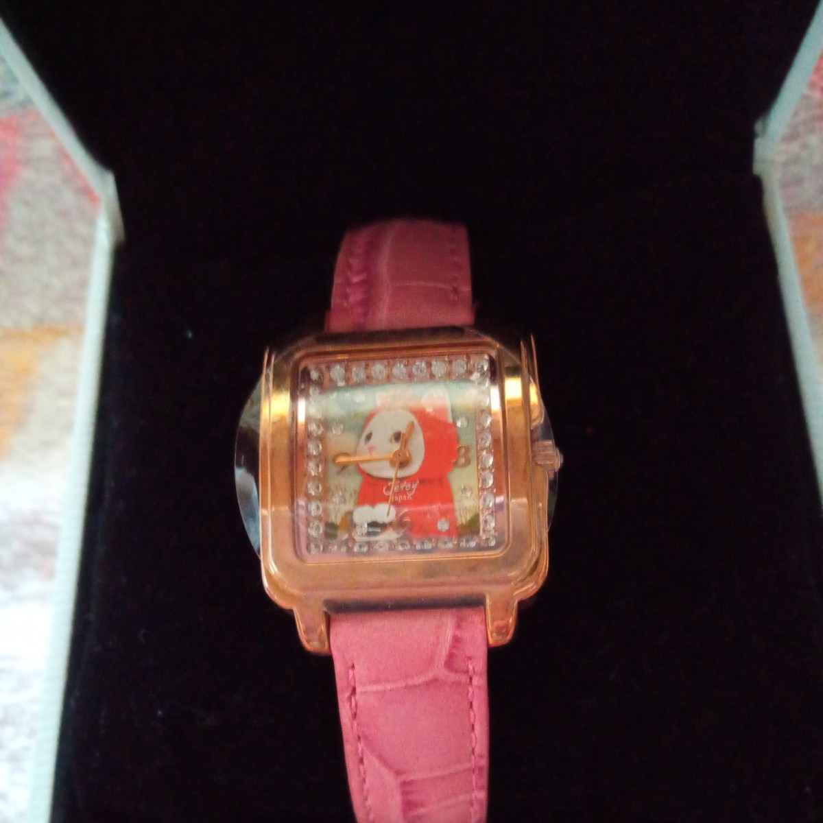 訳あり！choochoo 白い猫　ピンクの腕時計　CHOOCHOO Jetoy　箱つき！オマケつき　未使用品　カワイイ時計
