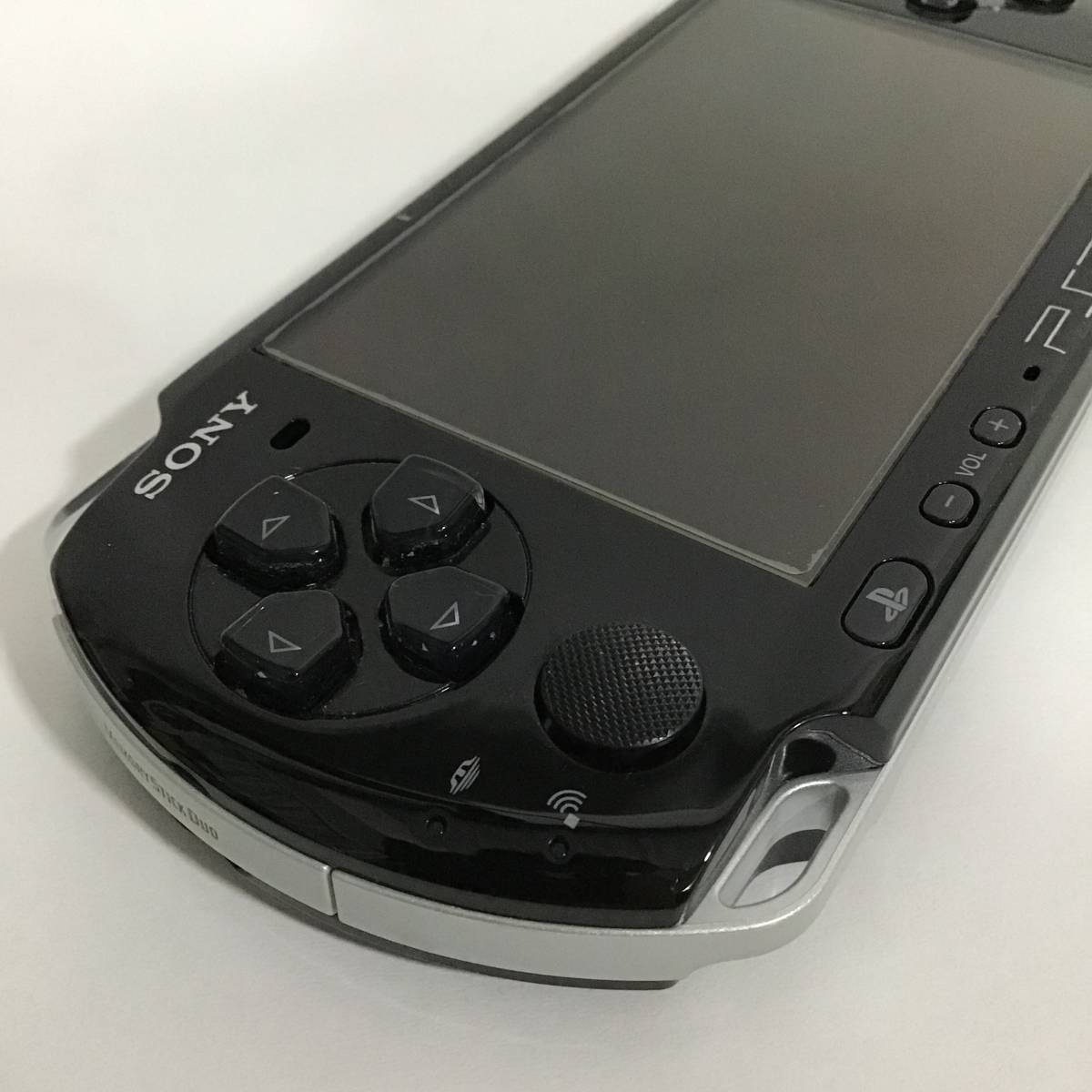 PSP-3000 ピアノブラック PSP本体 ソフト2本付き まとめ売り 中古 匿名配送 アサシンクリードブラッドライン 英雄伝説 零の軌跡_画像5