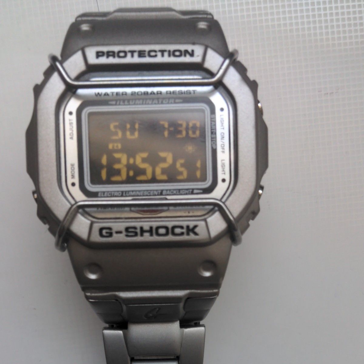 カシオ G-SHOCK DW-5000 スクリューバック