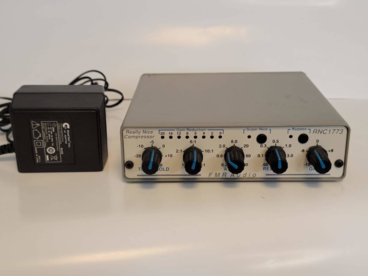1円スタート【中古良品】FMR AUDIO RNC1773 ステレオコンプレッサー
