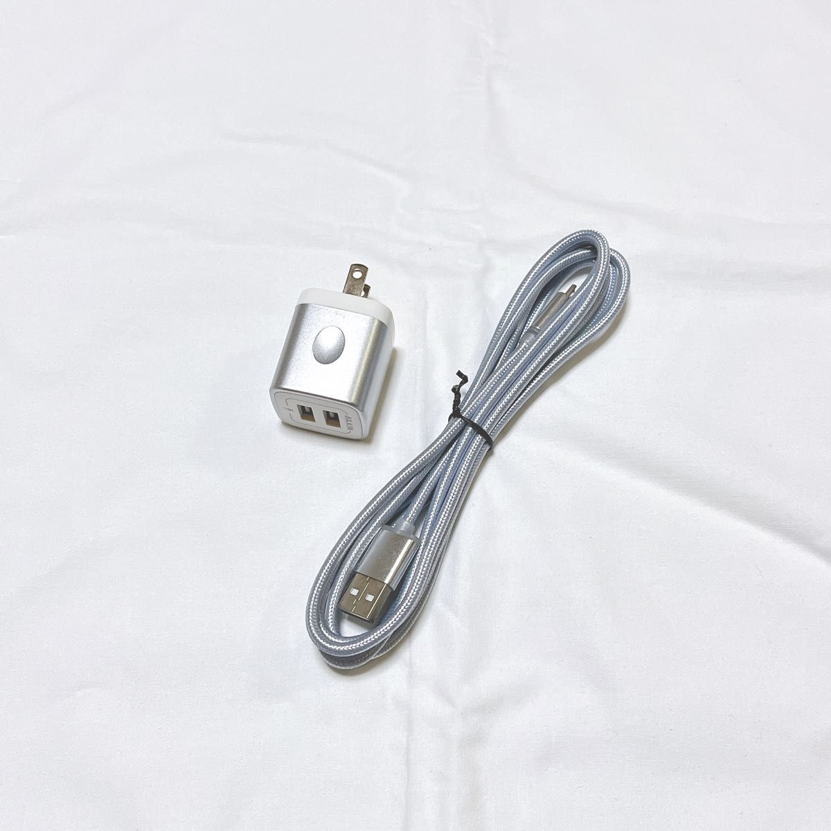 USB充電アダプタ MicroUSBケーブル シルバー 2Ｍ Lightningケーブル