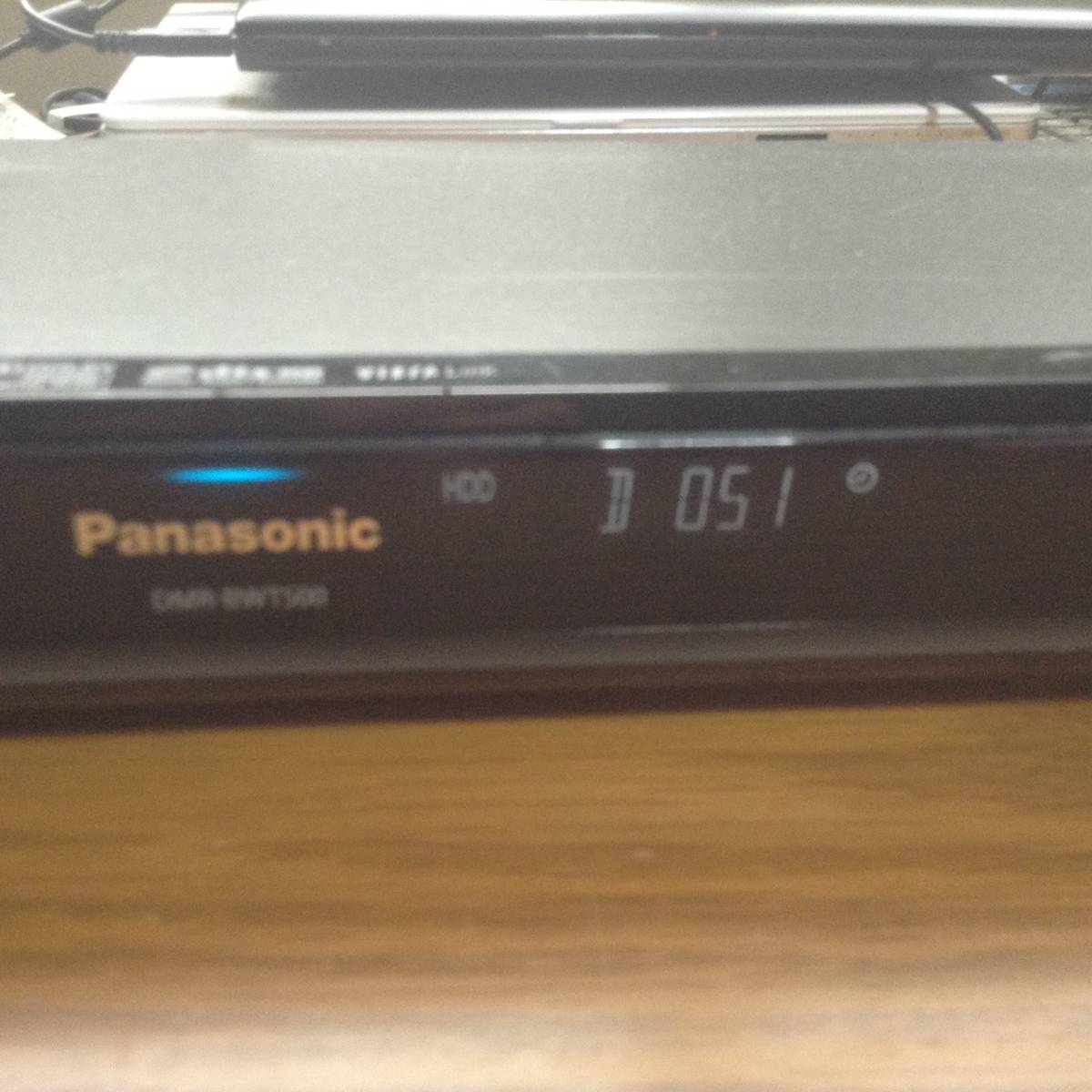 Panasonic DMR-BWT500 完同品　同時2番組録画