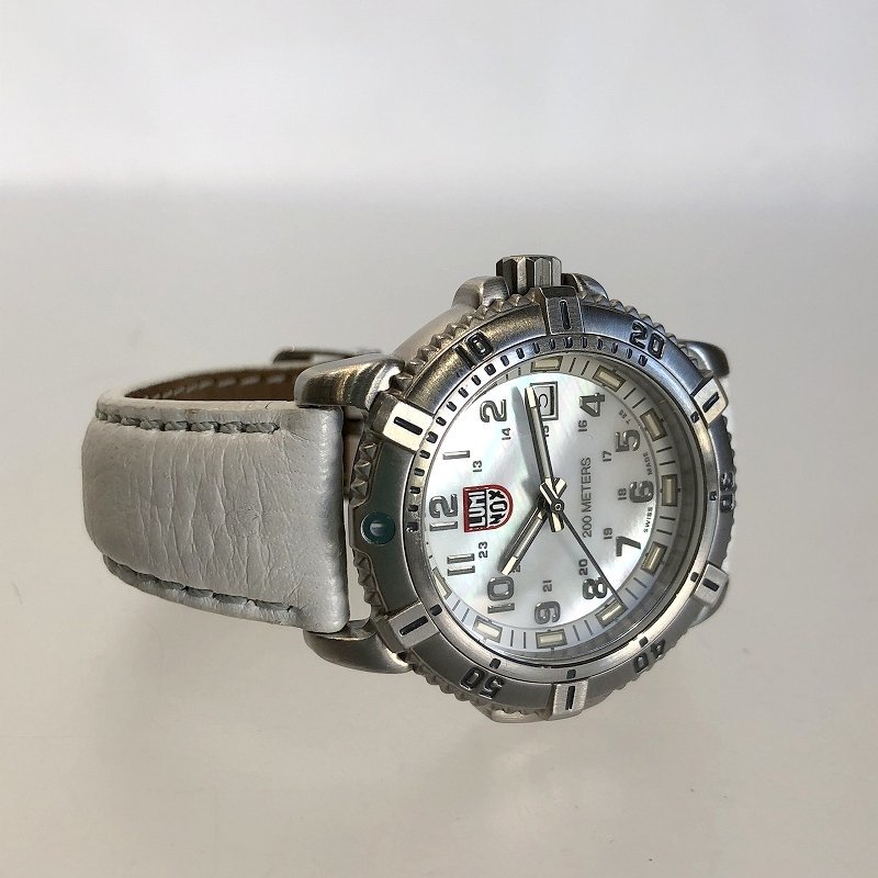 希少レア！美品 ルミノックス カラーマークシリーズ クオーツ腕時計 7250 シェル文字盤 ホワイト レザーベルト メンズ 質屋の質セブンの画像5