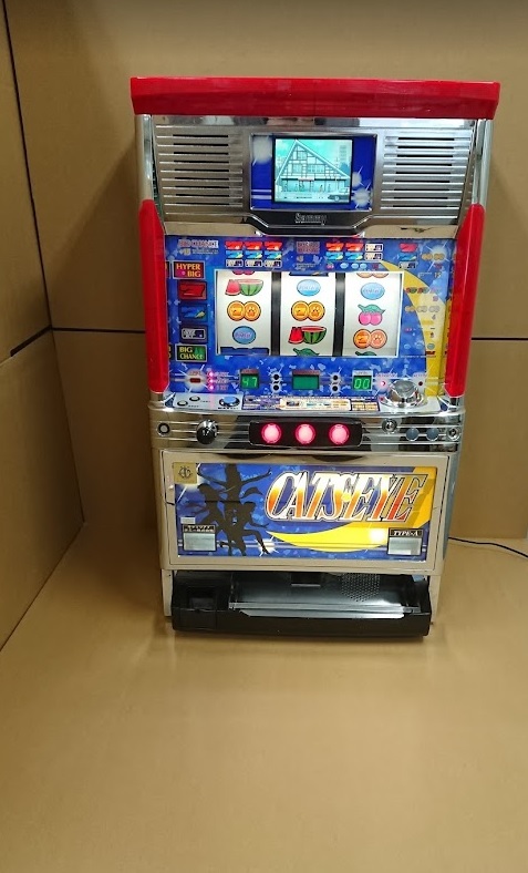 パチスロ 実機 サミー 4号機 キャッツアイ レトロ 当時物 スロット