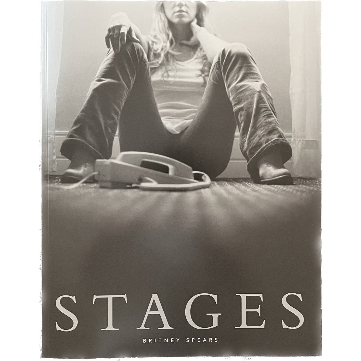 美品 ポスター付き DVD未開封 ◆ ブリトニー・スピアーズ 『STAGES』 フォトブック ／ 写真集_画像1