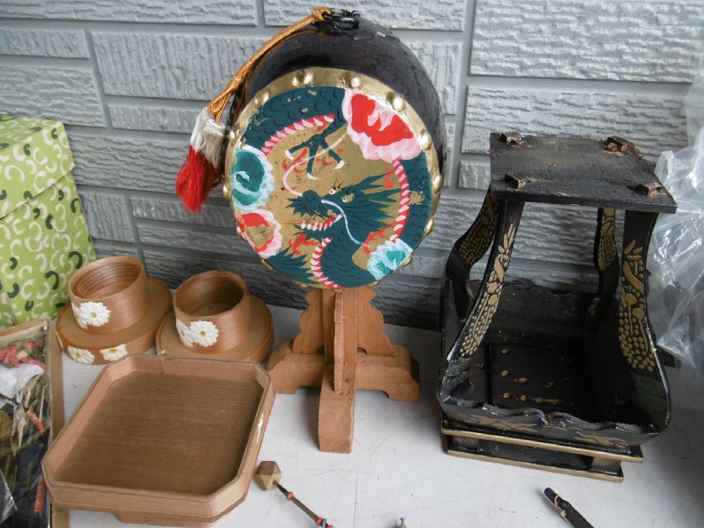 創作陶器 たち吉 五月人形 兜 将軍 家来 ? セット 詳細不明 item 創作陶器 たち吉 五月人形 兜 将軍 家来 ? セット 詳細不明 item