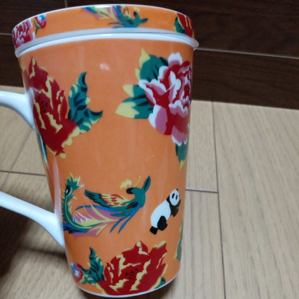 ▼ KALDI≪茶こし付き　マグカップ≫陶器製　蓋付き　パンダ　台湾　カルディ