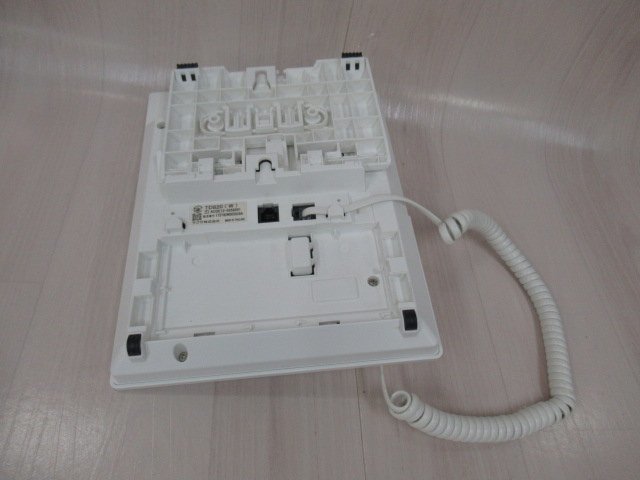 Ω保証有 ZK2 6224) TD820(W) 6台 Saxa サクサ PLATIAⅡ 30ボタン標準電話機 中古ビジネスホン 領収書発行可能 取扱説明書付_画像5