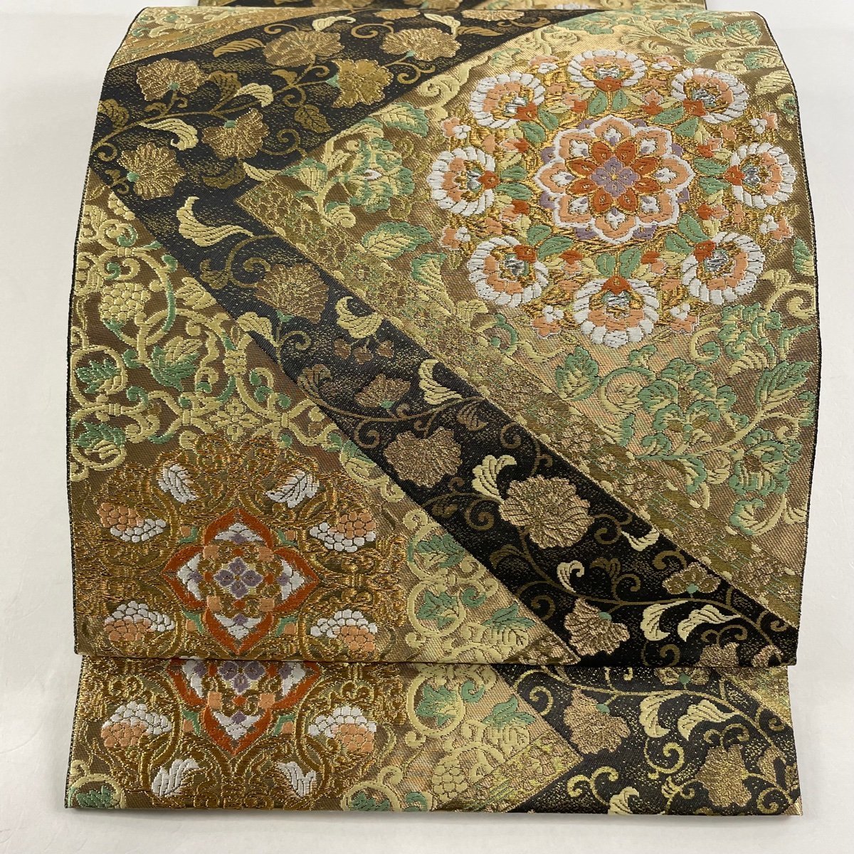 高質で安価 袋帯 美品 名品 落款 服部織物 華文 草花 金銀糸 箔 金色