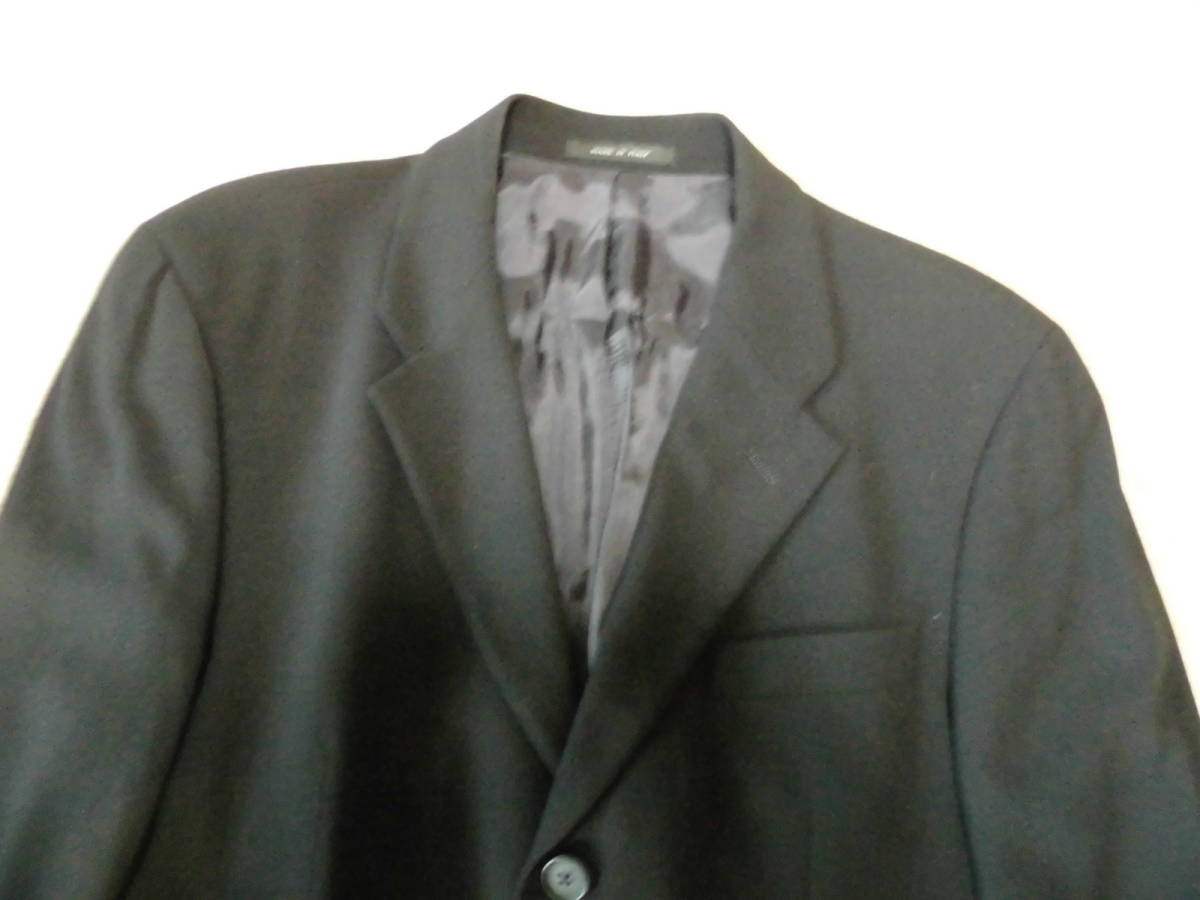 エンポリオアルマーニ　ブラックジャケット　三つボタン　50サイズ_画像2