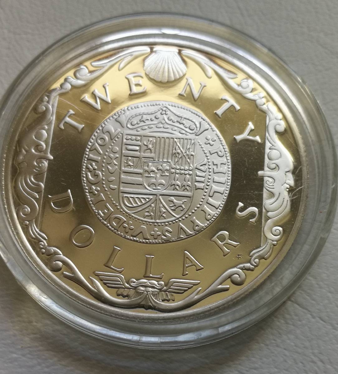 ELIZABETH THE SECOND イギリス領バージン諸島 20ドル銀貨 1985年 エリザベス2世 TWENTY DOLLARS 重量19.1g_画像2