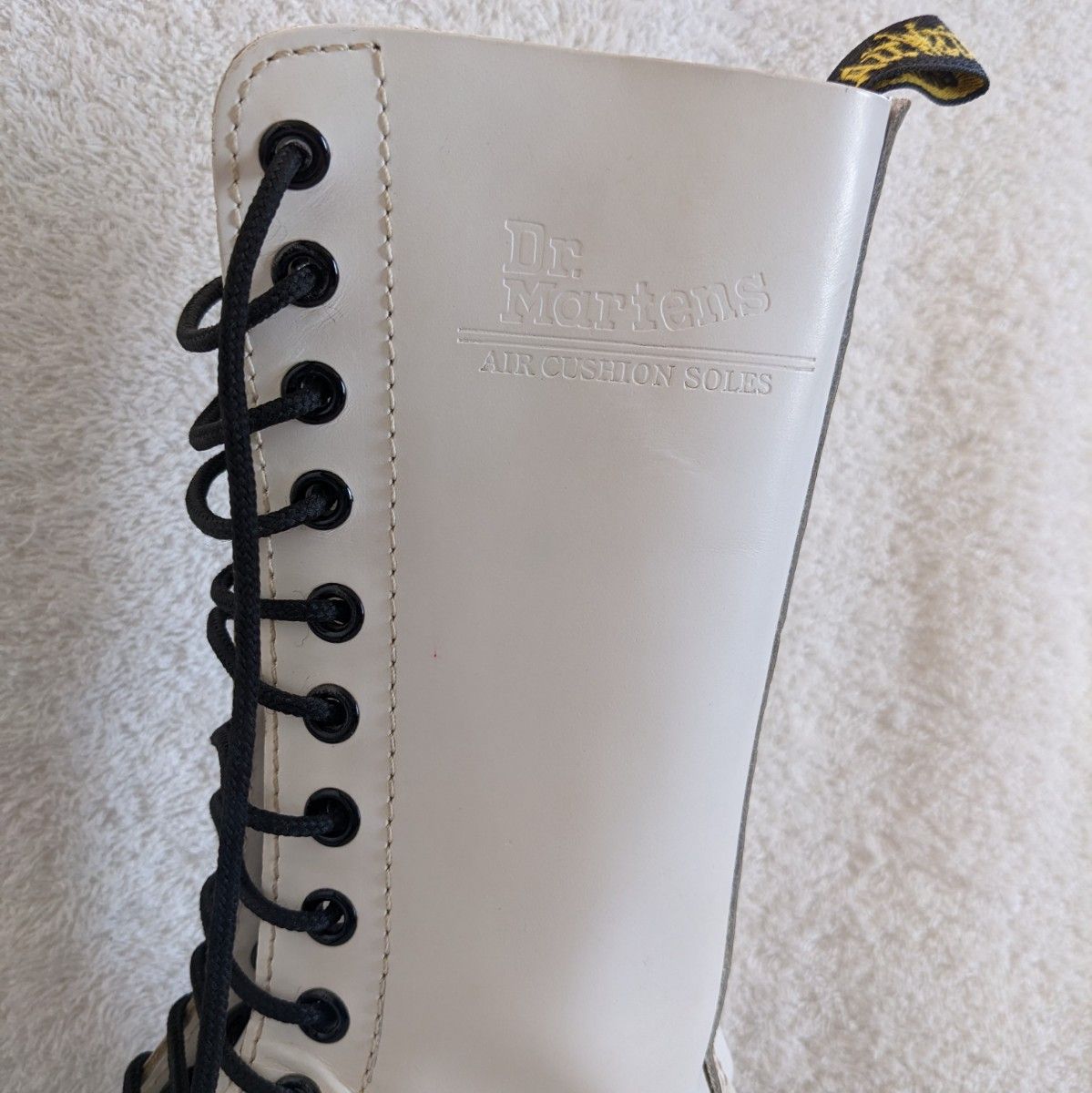 Dr Martens (ドクターマーチン) 1914 14ホール 白 UK4|Yahoo Dr Martens (ドクターマーチン) 1914 14ホール 白 UK4|Yahoo