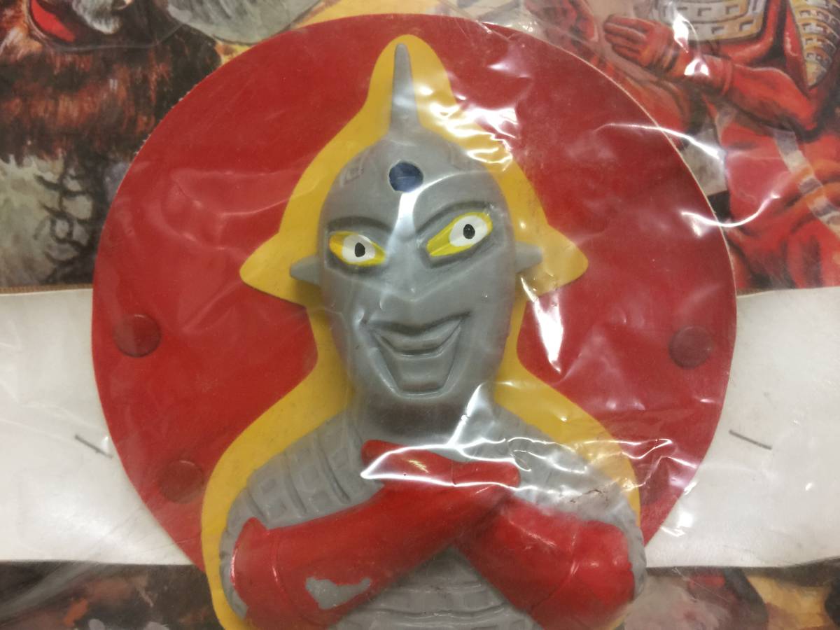 昭和レトロ ウルトラセブン ベルト 赤 未開封 AOSHIN 円谷プロ 昭和レトロ ウルトラセブン ベルト 赤 未開封 AOSHIN 円谷プロ