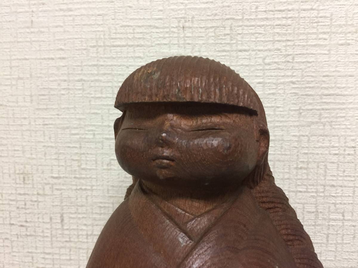 昭和レトロ　木彫　置物　女の子　高さ34.5cm　彫刻　オブジェ　当時物　　　　L1.1_画像2