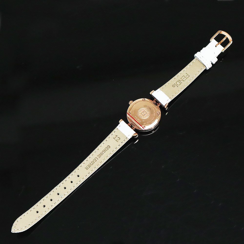 全商品オープニング価格！ （未使用 展示品）フェンディ FENDI 箱付 F275244D 白 ホワイト 8Pダイヤ 型押しレザー 腕時計
