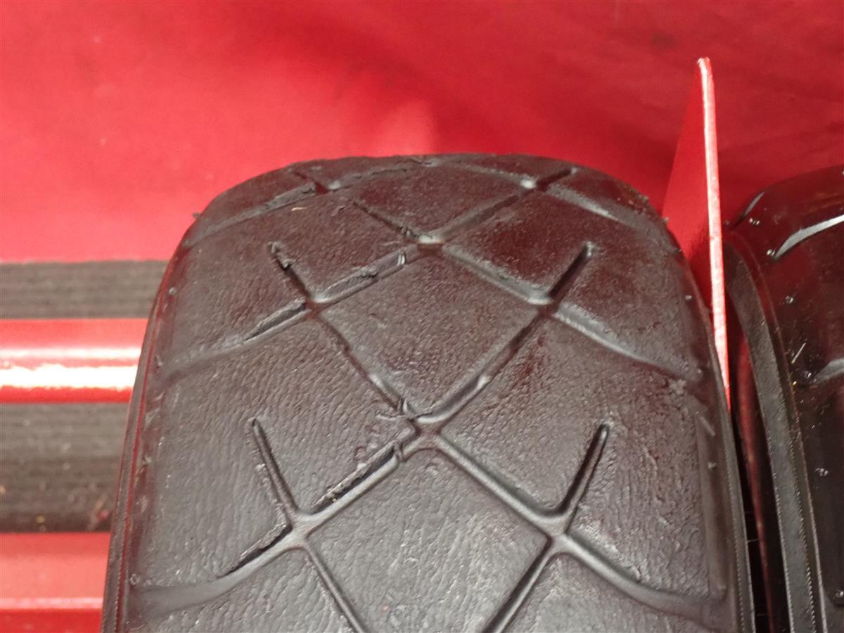 タイヤ2本 《 ヨコハマ 》 アドバン A032R [ 165/70R10 72H ] 7分山★ ミニクーパー 旧車 ノスタルジックカー ビンテージカー n10の画像5