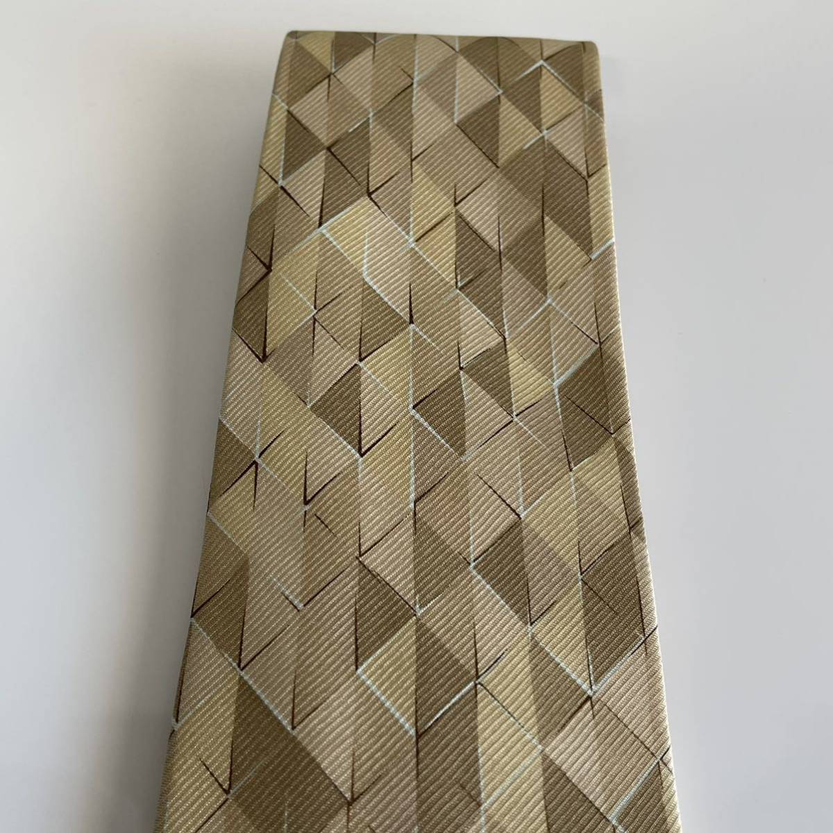  Issey Miyake (ISSEY MIYAKE) beige check necktie 