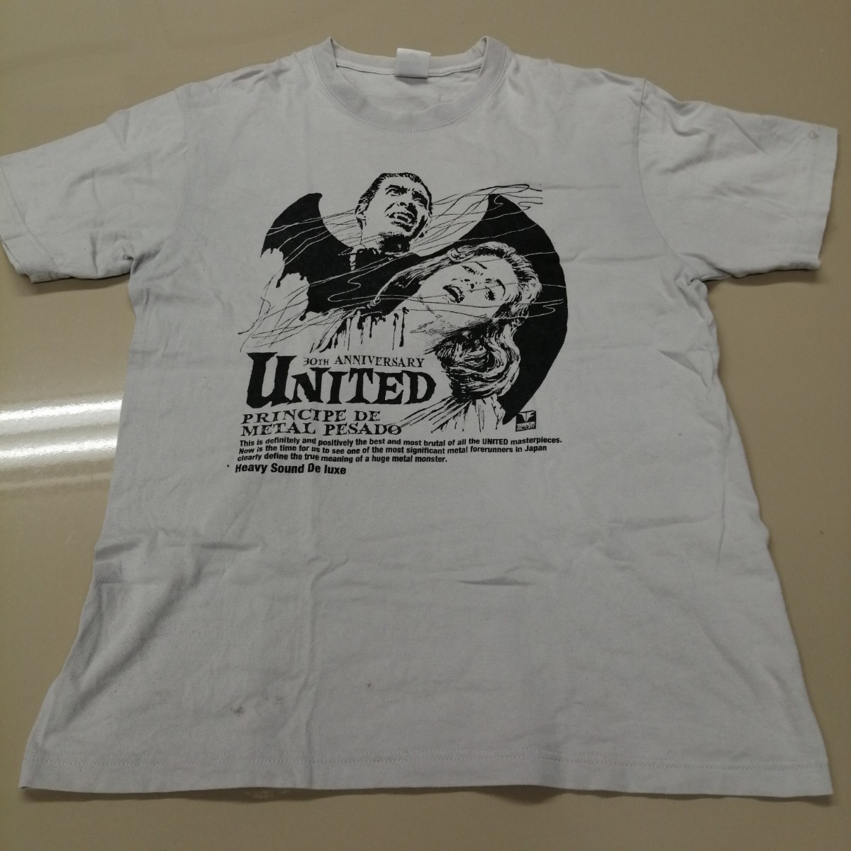 C07 バンドTシャツ　ユナイテッド　グレー　30周年記念　principe de metal pesado UNITED_画像1