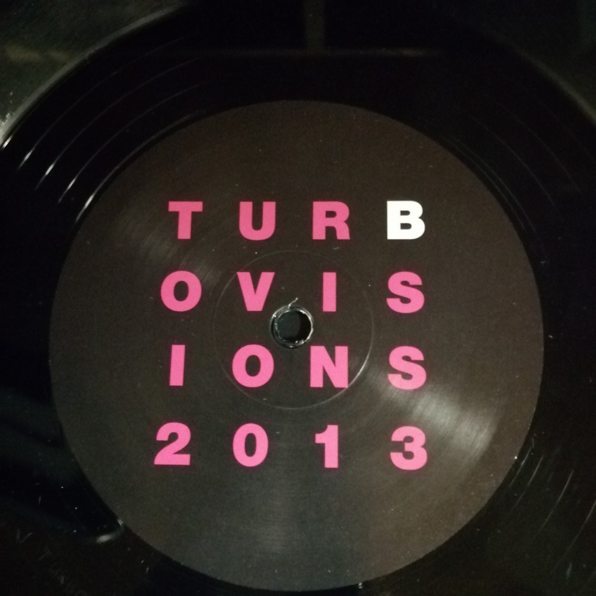 C07 中古LP 中古レコード　ティガ　Plish remixies TIGA 12 　TURBOVISIONS 001 独盤　2013年_画像3