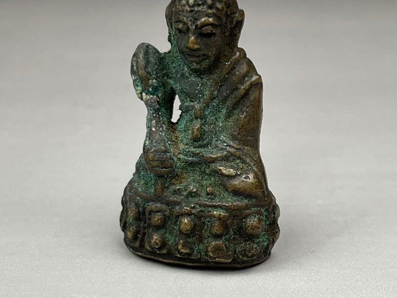 仏像残欠 砂岩の左手 クメール美術 ガンダーラ 仏教美術 発掘品
