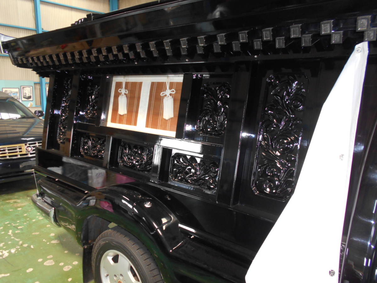 11 year! Hilux! inside out finest quality beautiful car! hearse!. type!.. rail!..!. festival!. pcs 
