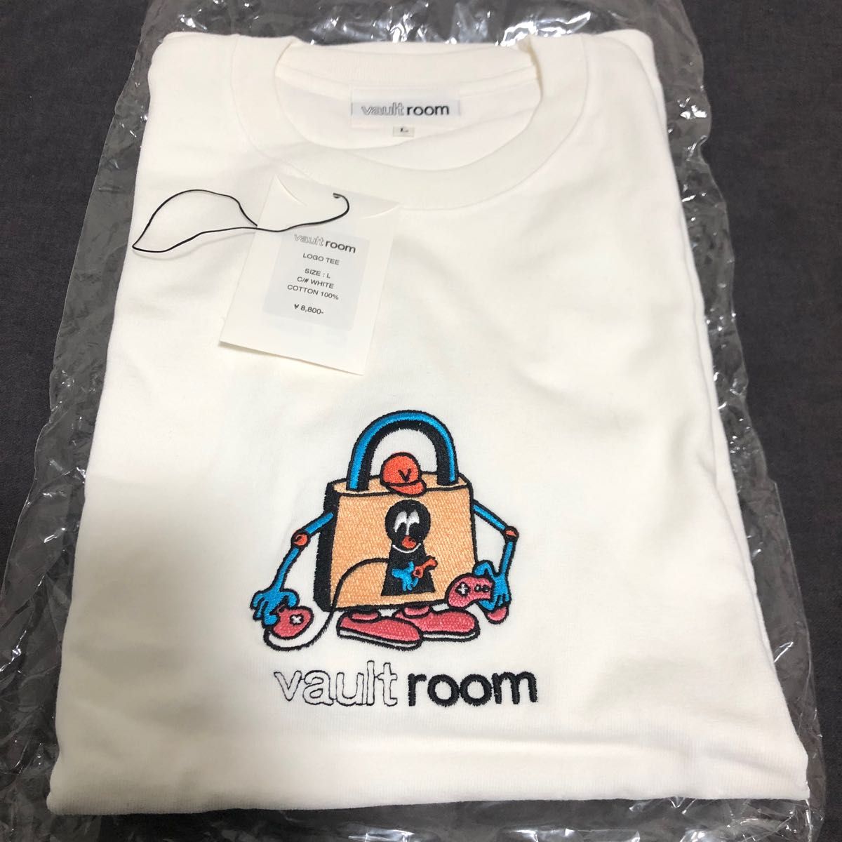 vaultroom logo tee WHITE L | beltone.sg