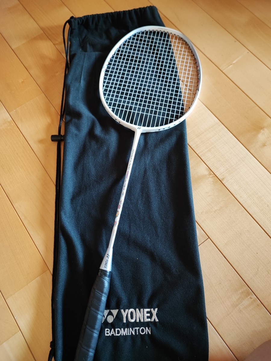 中古美品)ナノフレア400 NANOFLARE YONEX ヨネックス バドミントン