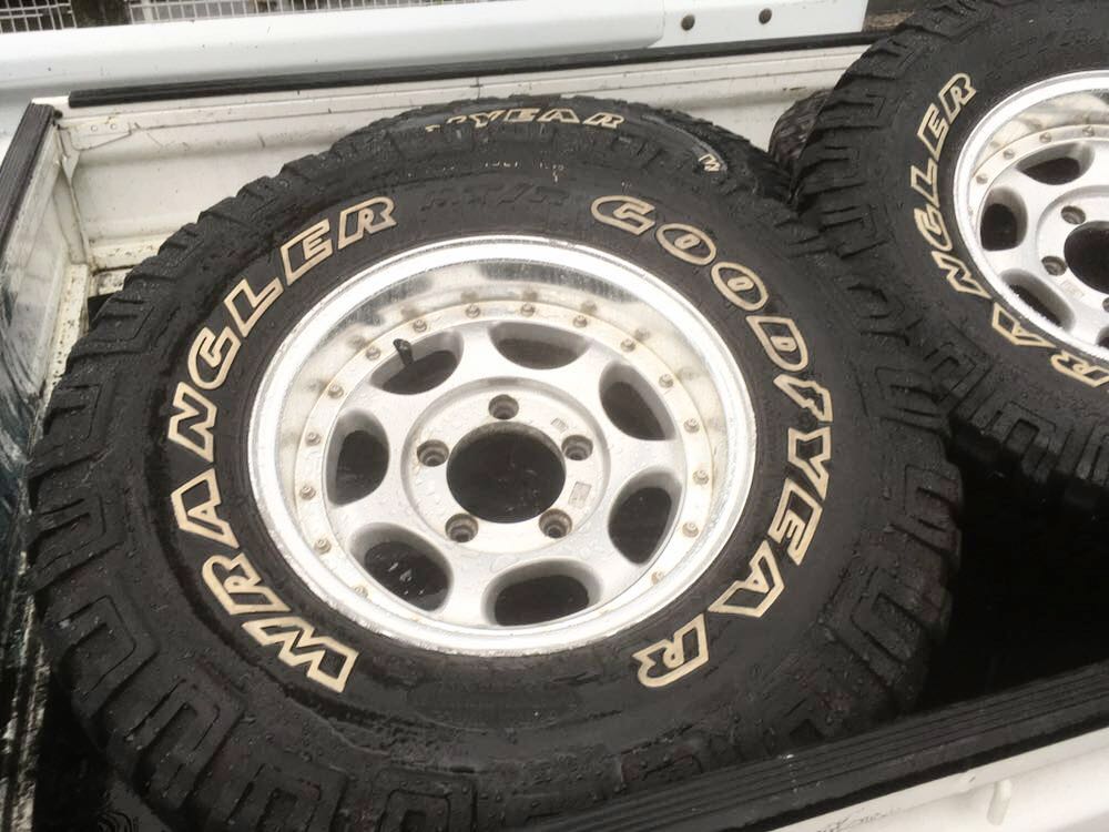 Шины 31 10.5 r15. 31/10.5 R15. Резина MT 31/10.5 r15. 32 11.5 R15 МТ на ниву. Шины на Паджеро спорт r15 31х10.5 r15.