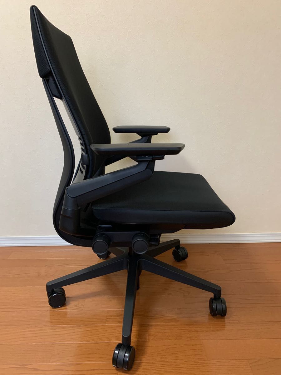 【2023年製】Steelcase スチールケース ジェスチャー ブラック