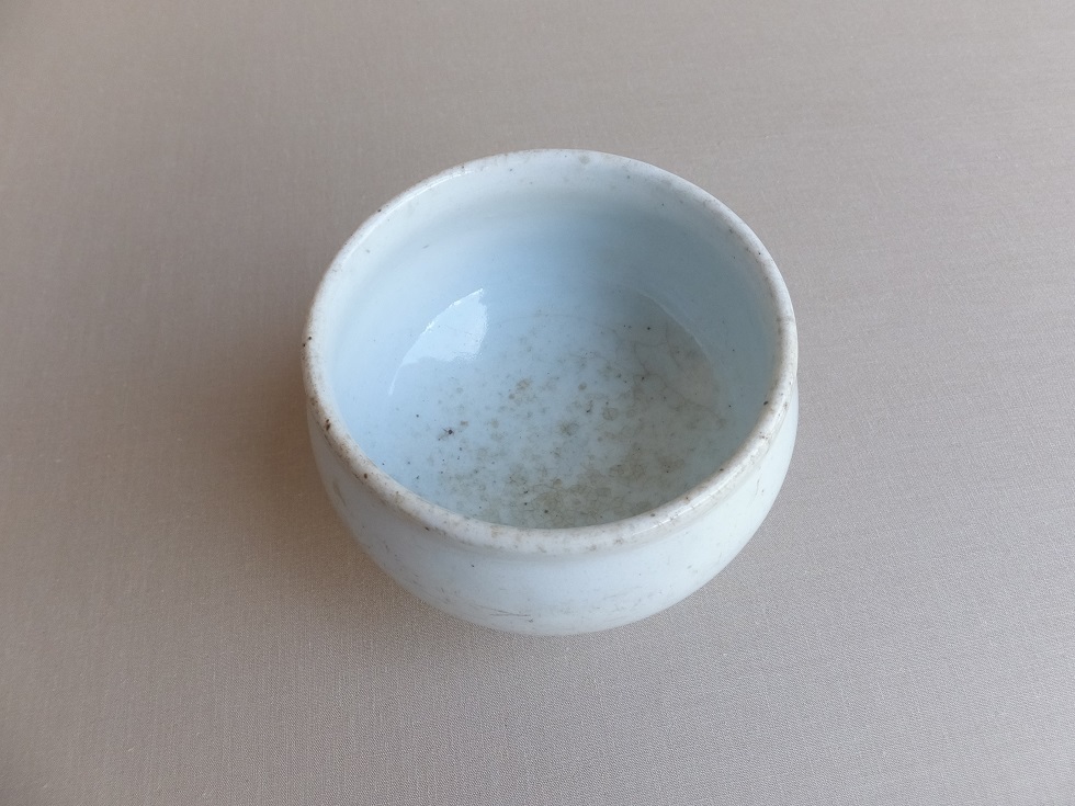 李朝後期/珍しい李朝白磁塩笥(しおげ)茶碗・胴径11㌢・無傷・時代保証