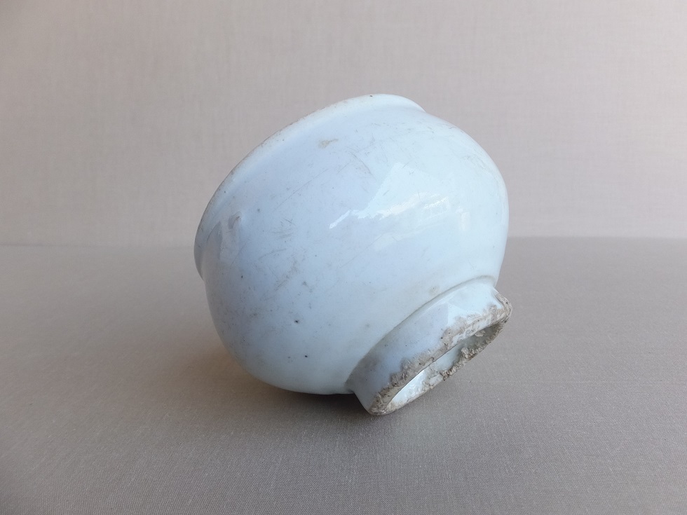 李朝後期/珍しい李朝白磁塩笥(しおげ)茶碗・胴径11㌢・無傷・時代保証