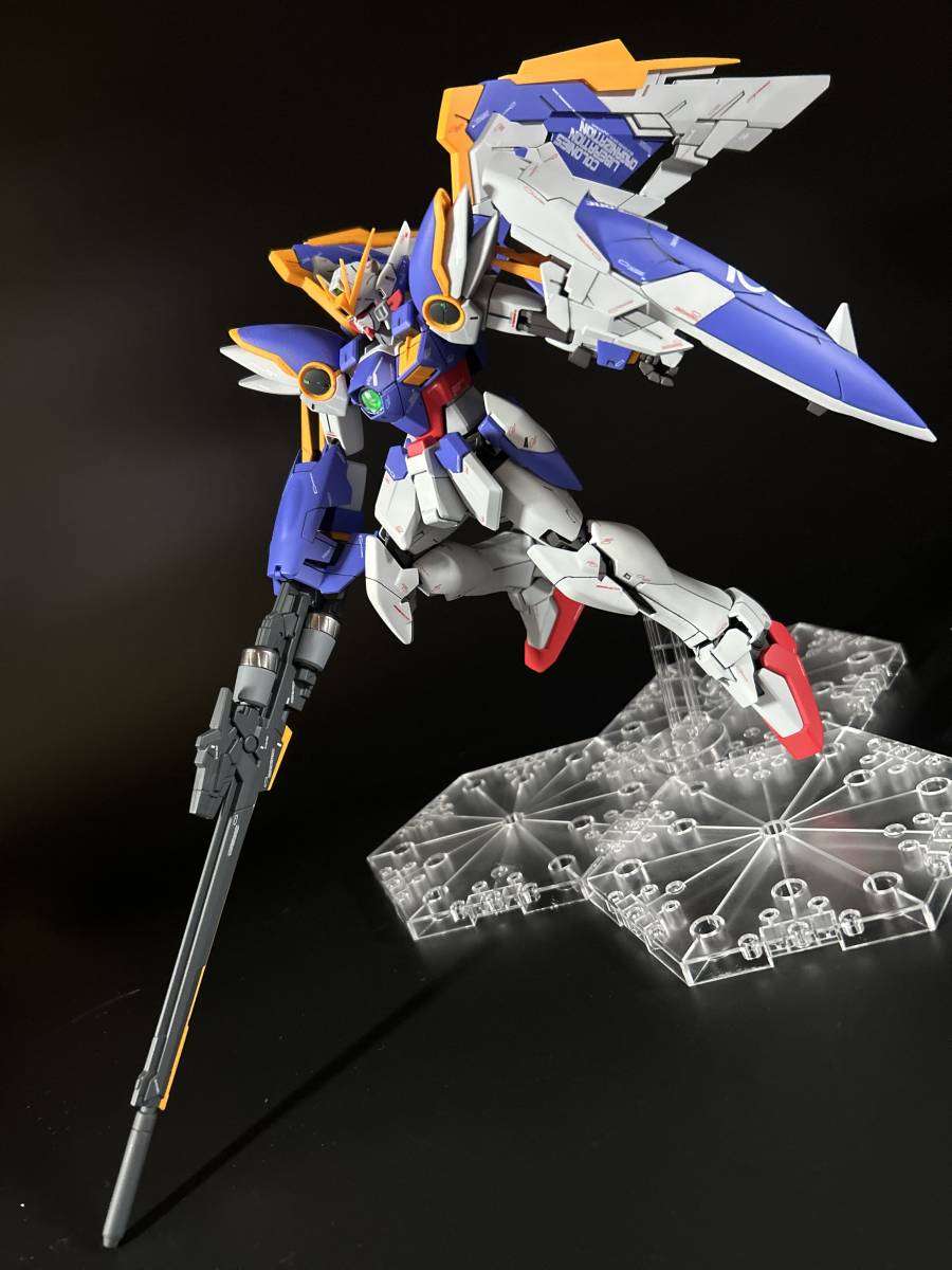 【塗装済完成品】MG 1/100 XXXG-01W WING GUNDAM ウィングガンダム Ver.Ka EW版_画像9