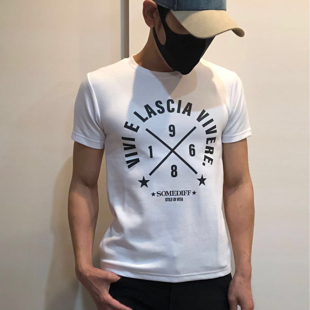 Tシャツ　フィットネス　筋トレ　ストレッチ　お洒落　大人気　ワークアウト　西海岸　ディーゼル アディダス H&M ザラ 好きな方