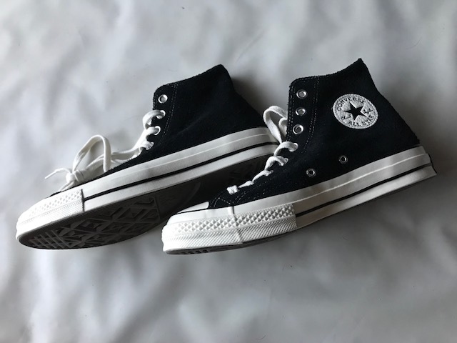 售罄物品Converse CT 70 Chuck Taylor絨面革黑色黑色高切24厘米3星全明星上癮者 原文:完売品 コンバース CT70 チャックテイラー スエード ブラック 黒 ハイカット 24cm 三つ星 オールスター アディクト