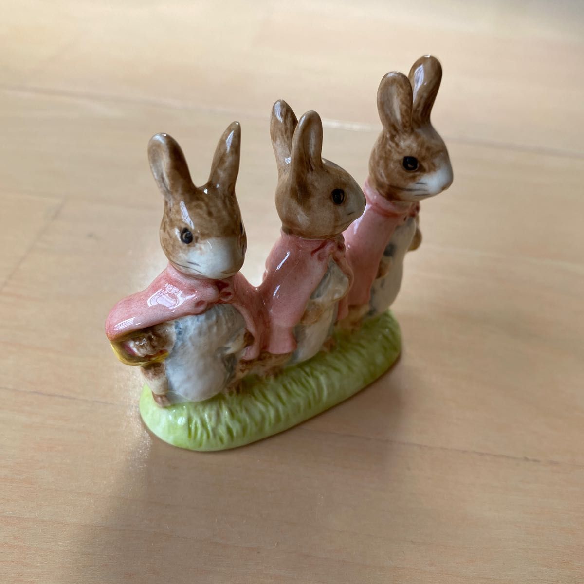 ロイヤルアルバート　ピーターラビット BESWICK England ヴィンテージフィギュリン 置物