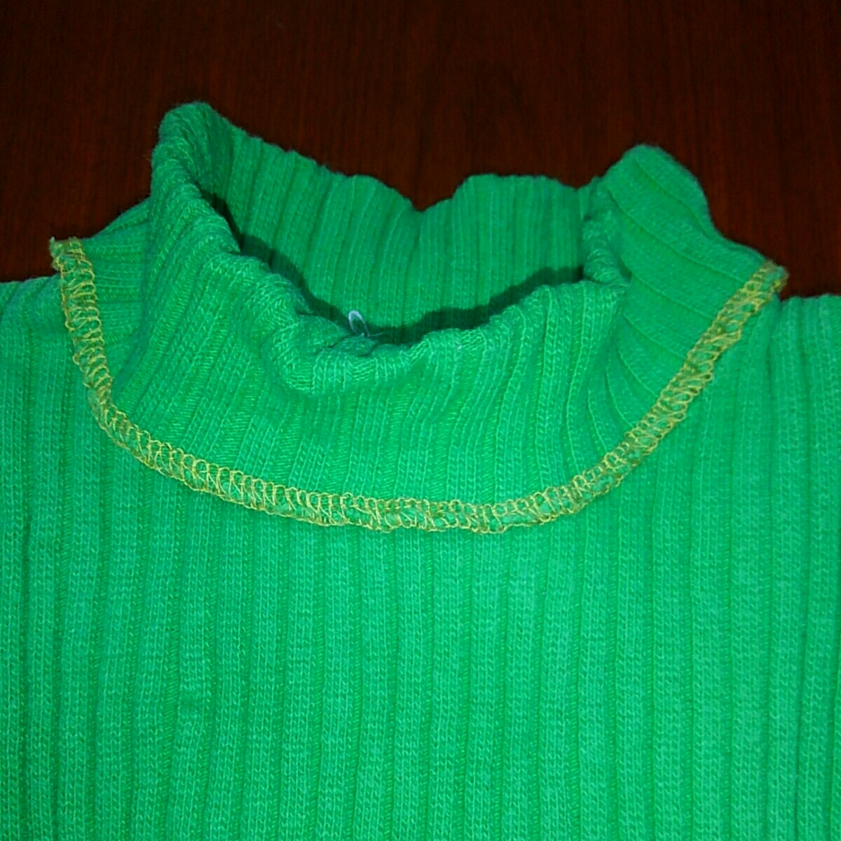  Boo Foo Woo b- Home zBOOHOMES high‐necked ta-toru neck rib knitted long sleeve 90. used yellow green 