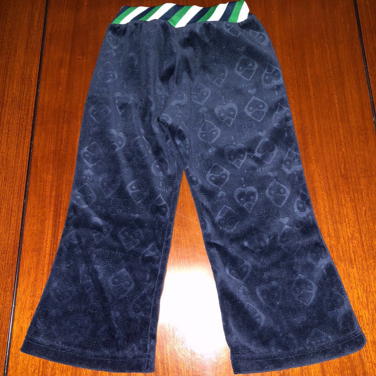 ブーフーウー　ナチュラルブー　ジップアップジャケット　上着　ズボン　パンツ　ベロア風生地　100㎝　中古　セットアップ　2枚組　紺色_画像8