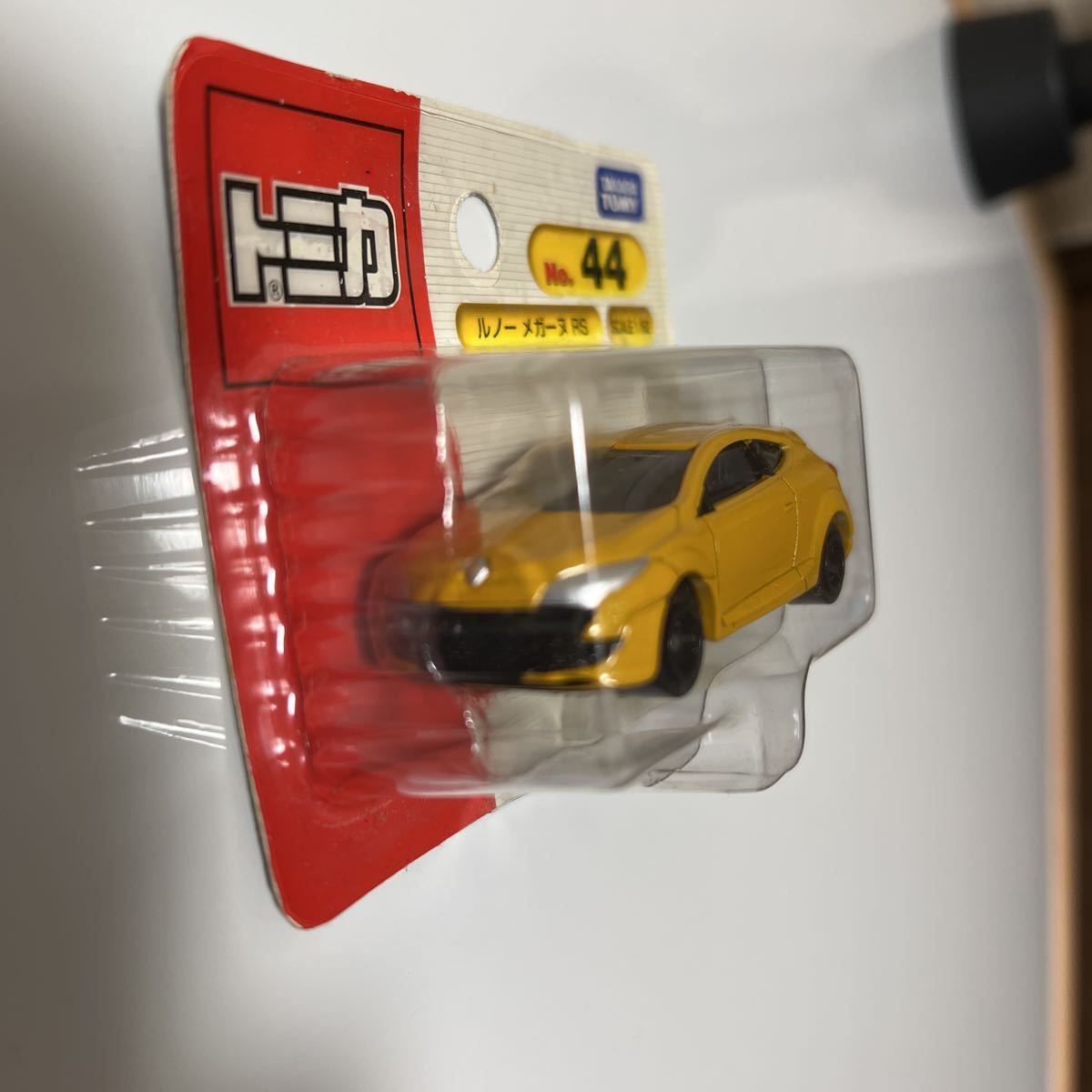 絶版トミカ No.44 ルノー メガーヌRS RENAULT Megane RS ハッチバック スポーツカー 黄色 イエロー ブリスターパッケージの画像2