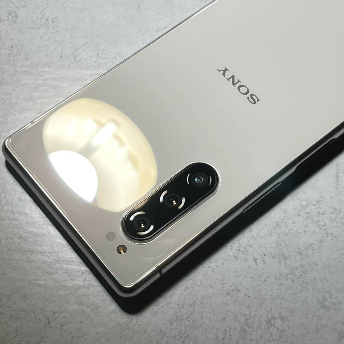 今季ブランド 64GB 6GB Xperia5 SONY Softbank版 ホワイト シルバー