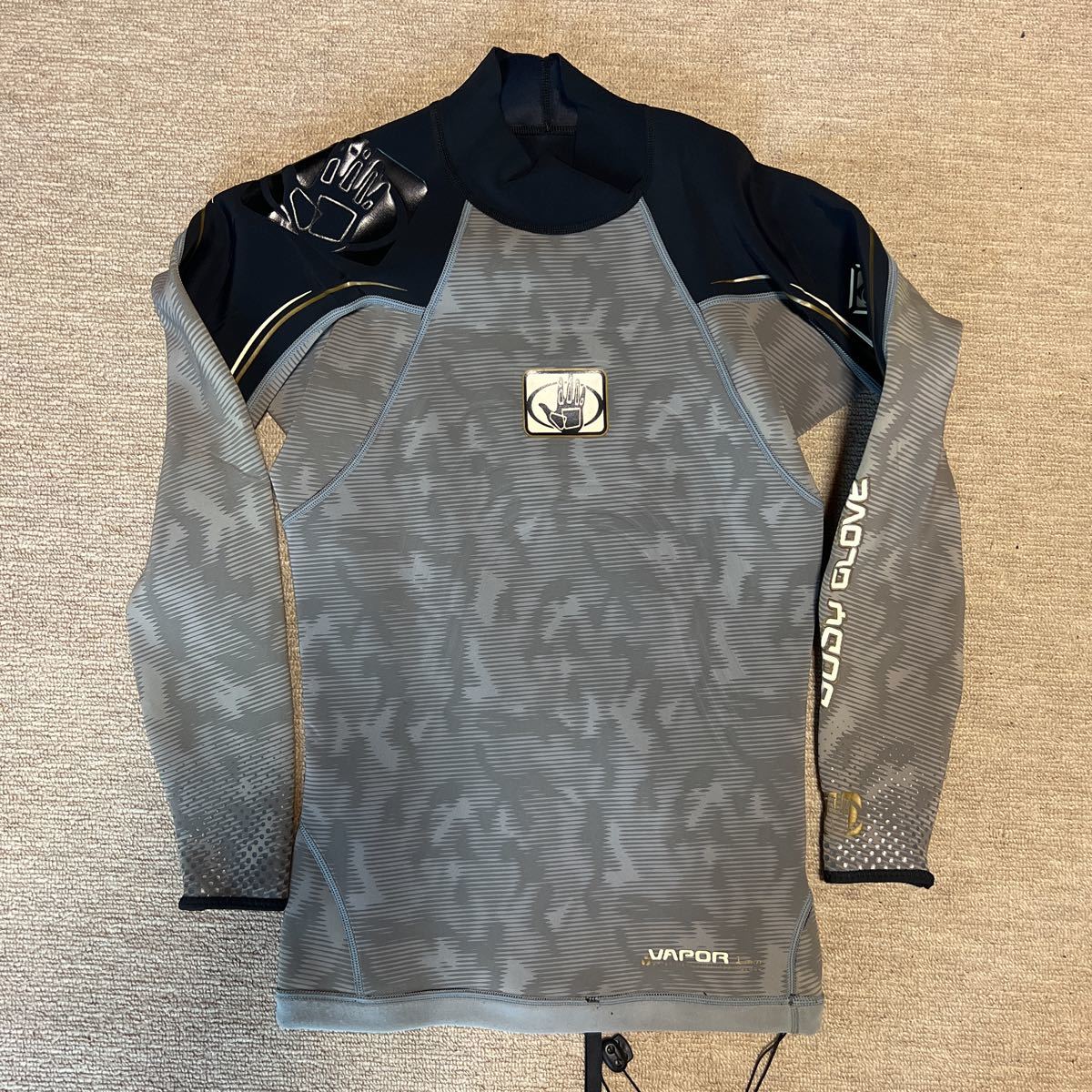 最も優遇の 新品 送料無料 MOONWETSUITS 2mm ラバージャケット