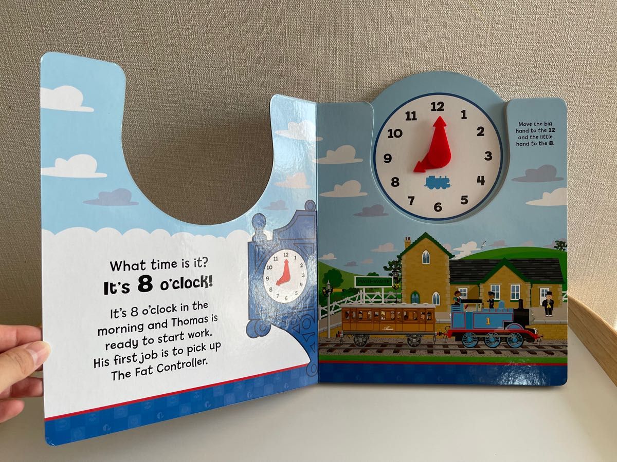 英語絵本　しかけ絵本 my first Thomas clock book