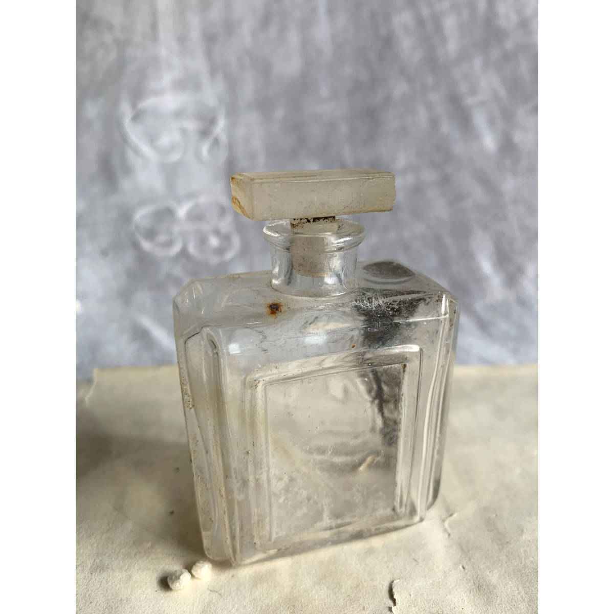 フランス 1900-40s パヒューム 香水 瓶 ボトル ガラス 蓋付き フランス 1900-40s パヒューム 香水 瓶 ボトル ガラス 蓋付き