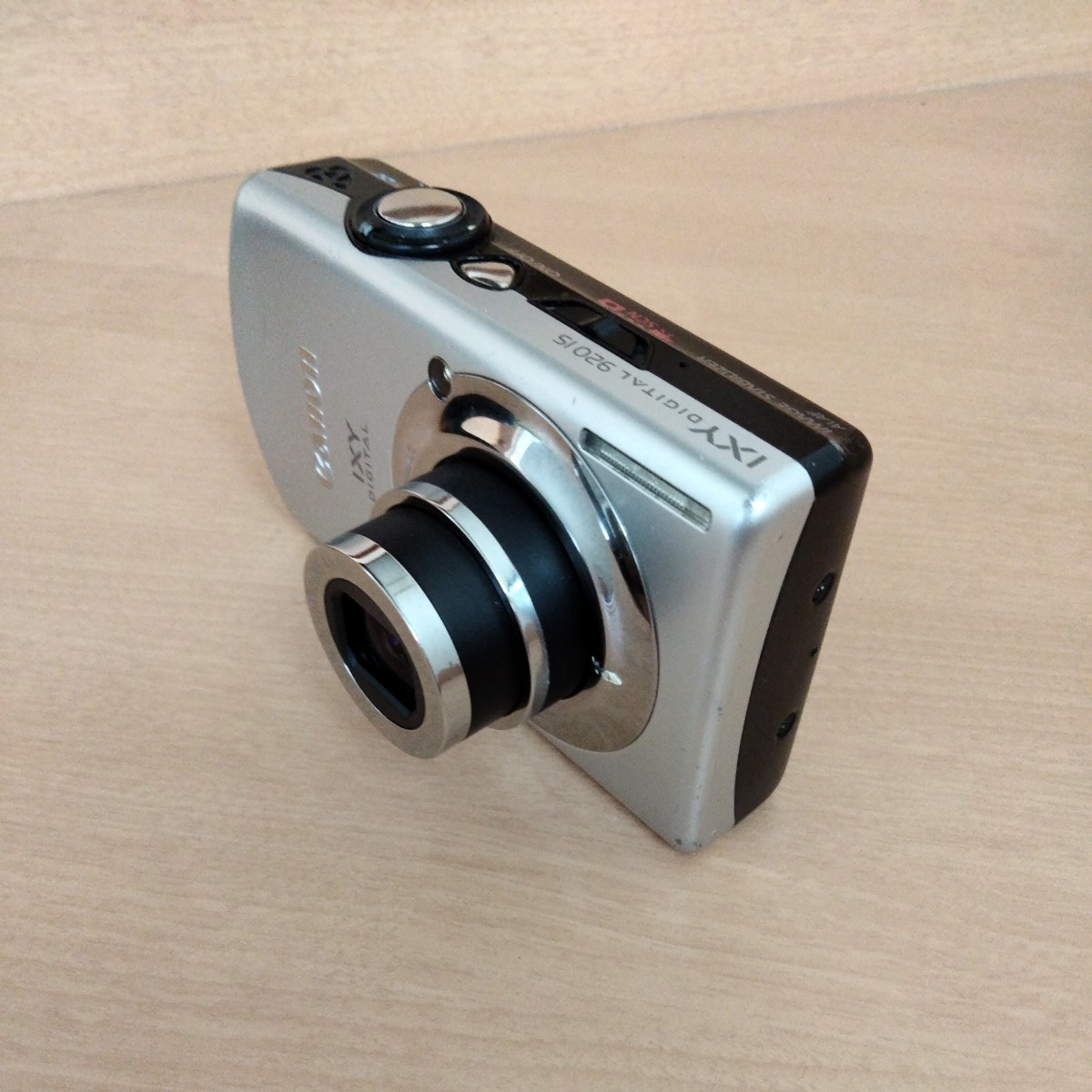 Canon　キヤノン デジタルカメラIXY 920IS　ケース付き